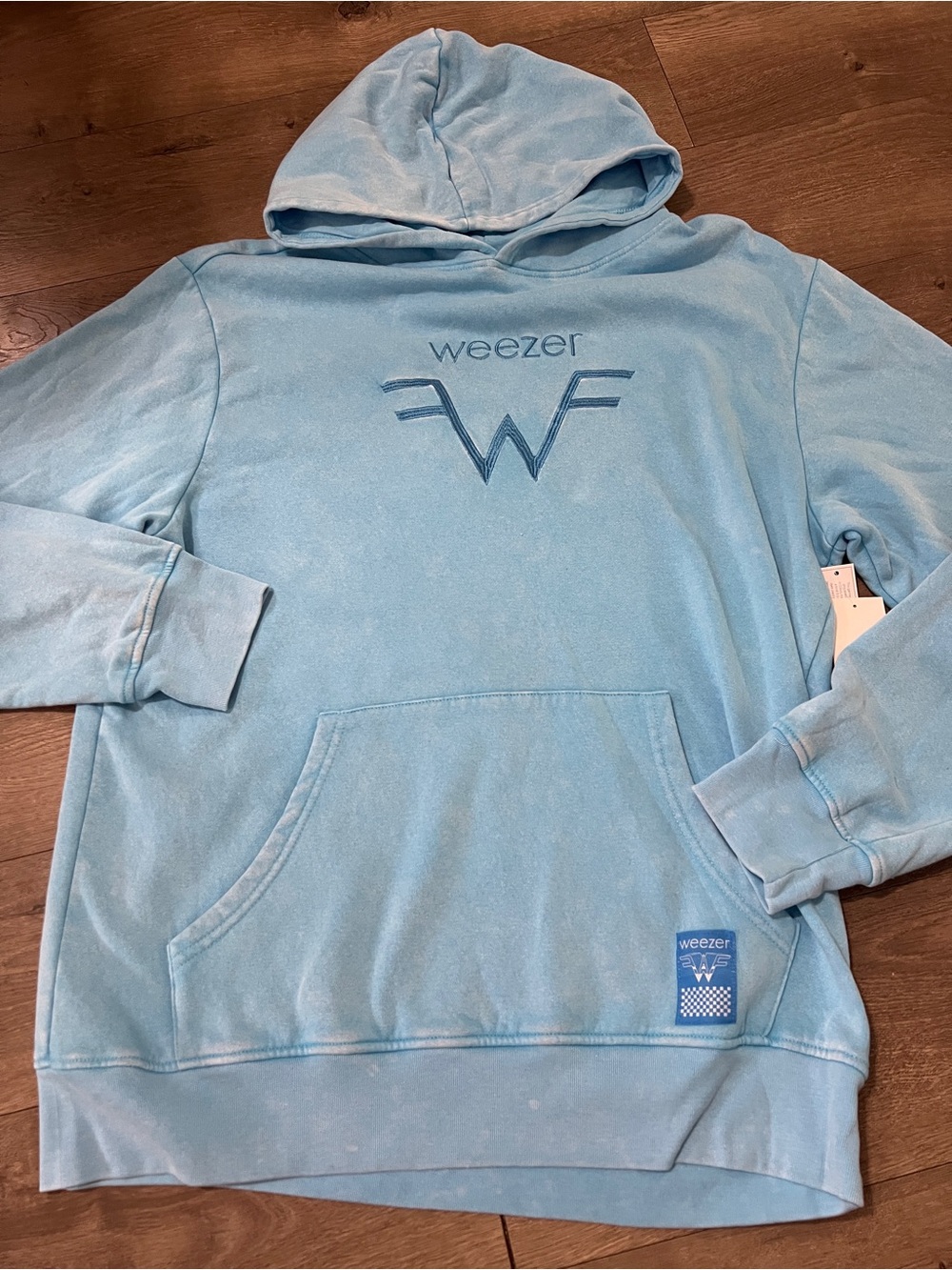Weezer Graphic Hoodie Size Medium (32-34) New